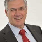 Nutzfahrzeuge: Schmitz Cargobull AG ehrt treuen Vorstand Nutzfahrzeuge: Schmitz Cargobull AG ehrt treuen Vorstand