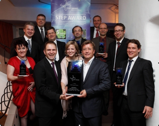 News: Wegweisender STEP für die Gesundheit - Medizintechnik-Unternehmen AESKU.Diagnostics gewinnt den STEP Award