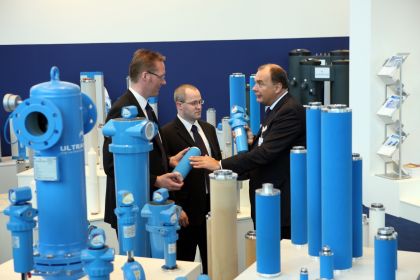 Förder-, Dosier-, Vakuumtechnik: ComVac: Viel Technik um "Nichts"