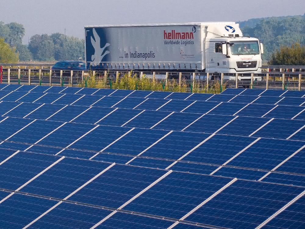 Logistik und Intralogistik: REC Group und Hellmann verlängern Vertrag