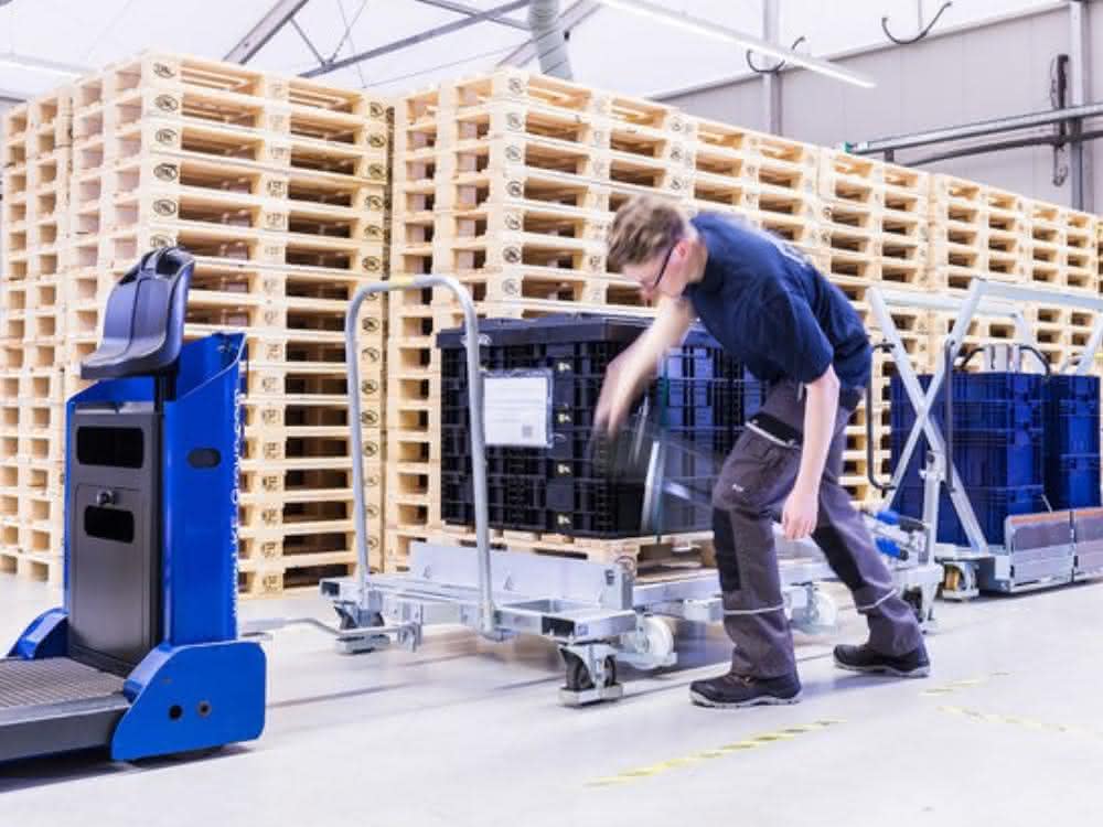 Wheels and castors increase work safety: Getting security rolling
