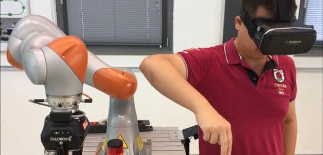 Robot programming through AR