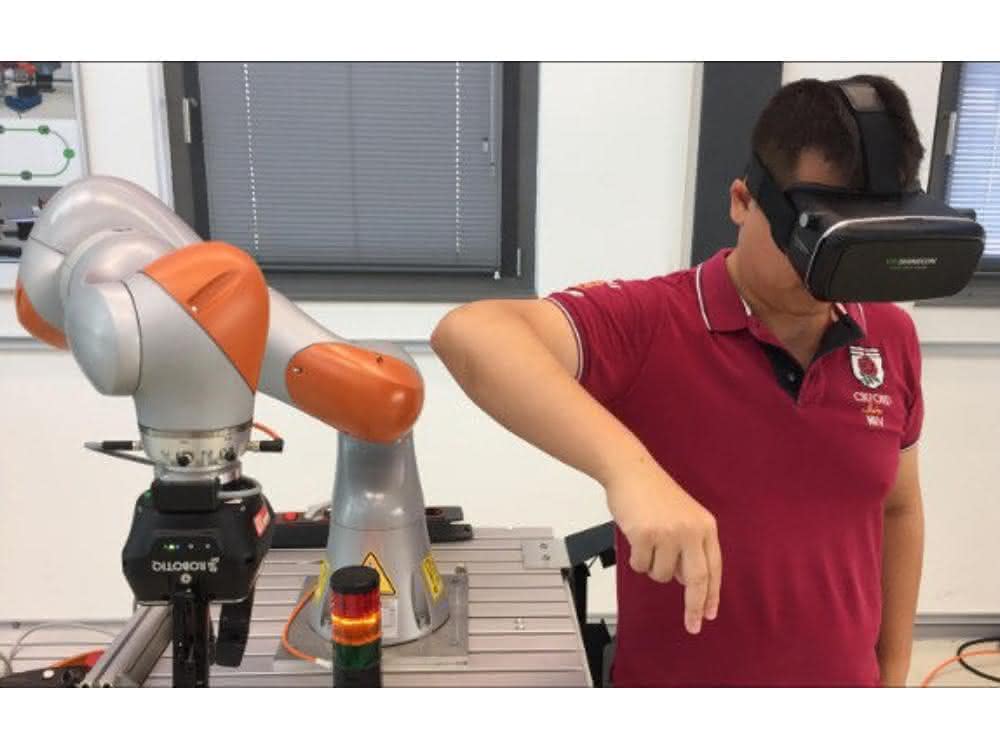 Robot programming through AR