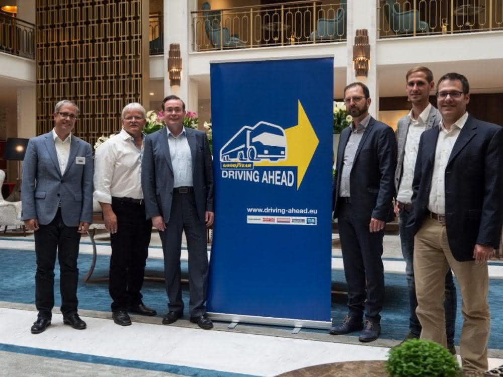 Expert talk: Driving ahead puts digitalization in the transport sector on the agenda