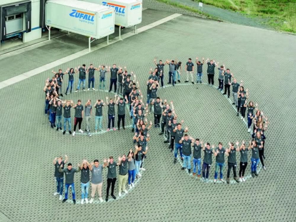 Logistics service provider: 80 trainees start at Zufall Logistics