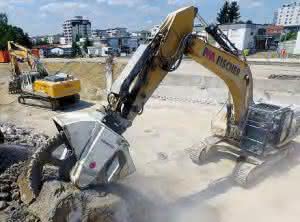 Bagger und Radlader: 24. Fachtagung Abbruch: Wenn Bagger an ihre Grenzen stoßen… Foto: Kemroc