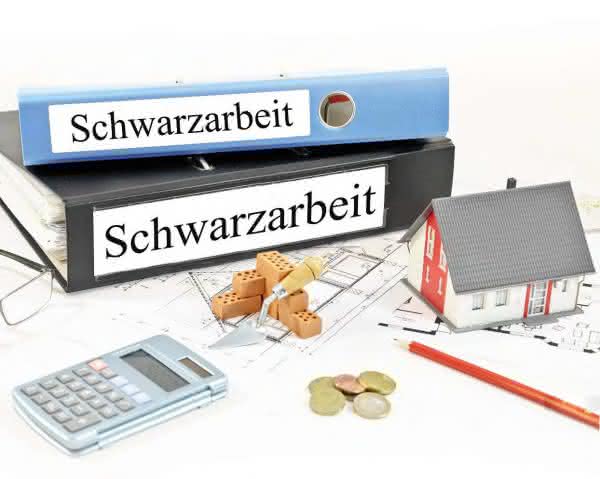 Rechtstipp + Finanzen: Rechtstipp: Risiko Scheinselbständigkeit Foto: fotolia – Marco2811