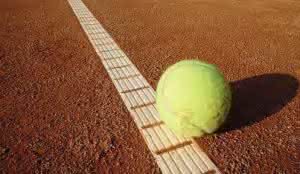Bodenbelag auf Tennisplätzen