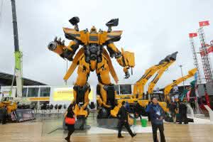 kamen rund 170.000 Fachbesucher aus dem asiatischen Raum zur bauma China, auf der 2.958 Aussteller aus 41 Ländern ihre Produkte und Innovationen präsentierten. 