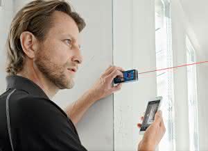 Krane + Hebebühnen: Bosch: Laser-Entfernungsmesser GLM 50 C Professional Lösung zum Messen und Dokumentieren: der Laser-Entfernungsmesser GLM 50 C Professional von Bosch. (Abb.: Bosch)