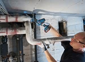 Die GSA 18 V-LI C Professional von Bosch ist eine handliche Akku-Säbelsäge. (Abb.: Bosch)