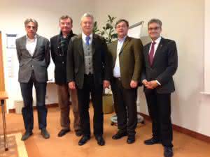  Kurt Schäfer, Martin Weitbrecht, Karl Jelinski, Walter Sailer und Andreas Burger (v.l.n.r.). (Abb.: Verband Bauwirtschaft Nordbaden e.V.)
