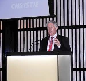 Rolf Spahr, Mitglied im Schalungskomitee des American Concrete Institute und MEVA Vertriebsleiter Deutschland, trat als Hauptreferent auf.  (Abb.: MEVA)
