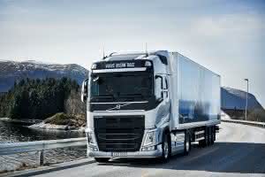 Bagger und Radlader: Volvo Trucks: Zwei Modelle anlässlich des Volvo Ocean Race als Sonderedition
