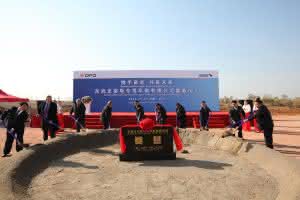 Bagger und Radlader: Schmitz Cargobull: Grundsteinlegung fürs Joint Venture in China