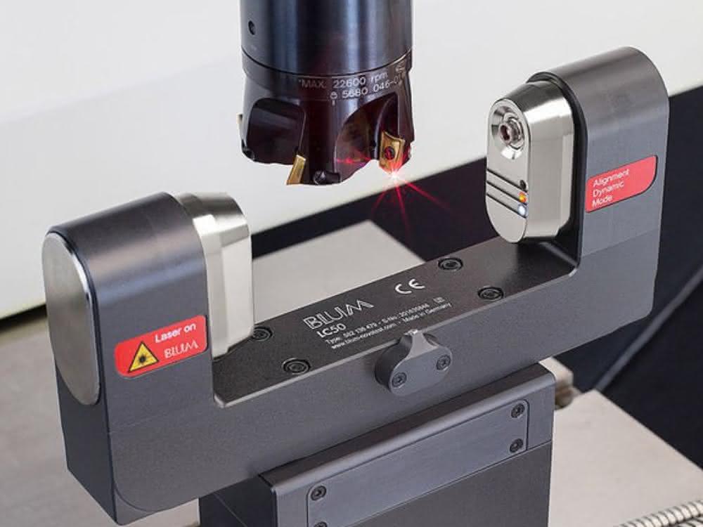 Mounting of individual indexable inserts