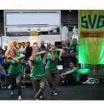 Nutzfahrzeuge: SVG wirbt mit Hip-Hop um neue Fahrer Hip_Hop_am_SVG_Stand_gross1_web