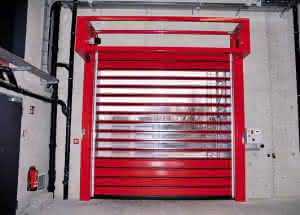 Ramps/gates/loading docks: Innovative doors in a modern workshop High-speed spiral doors
