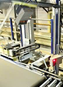 Labels: Through the warehouse in five minutes Cartons are scanned at several points