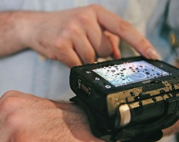 Software & Ident: Zebra study: wearables are on the rise Wearables