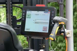Use on the forklift: A terminal from Advantech-DLOG.