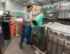 Software: Delivery quality at a new level Picking of pallet cages.