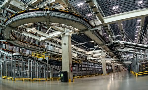 Conveyor and lifting technology: Barely baked and already on sale Photo: Dematic