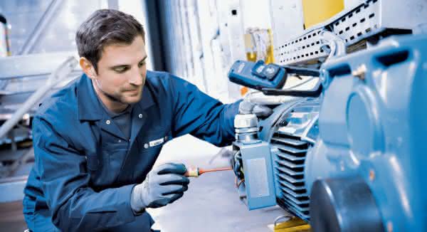 Logistics service providers: Outsourcing - The better alternative Photo: Telogs