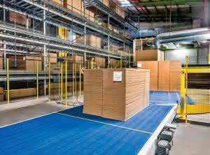 Warehouse-/Picking technology: All good things come in threes Conveyor line