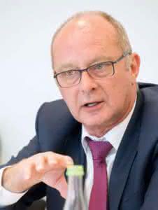 Robert Lugauer, Interoll