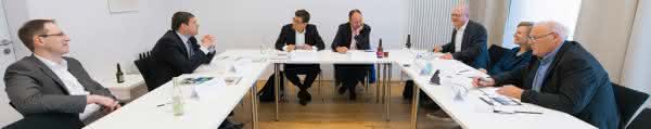 Bin & pallet pooling: Material Flow Round Table: Quo Vadis Loading Equipment? Material Flow Round Table