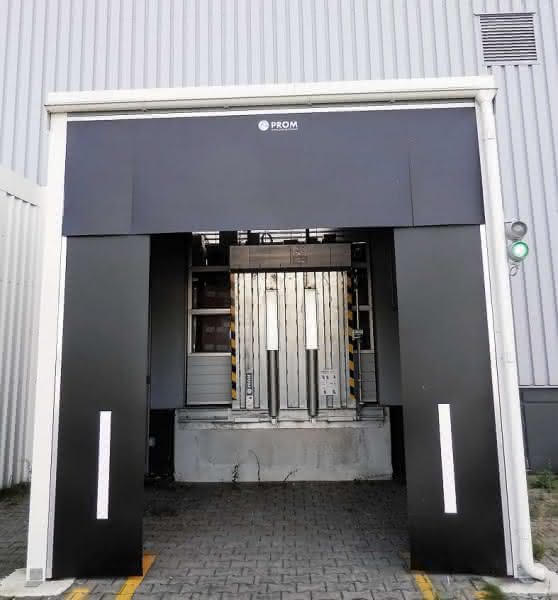 Conversion of a logistics warehouse