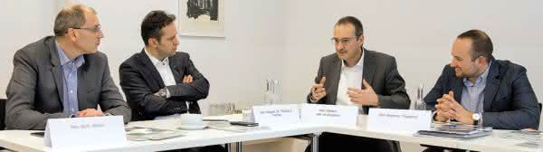 Round Table