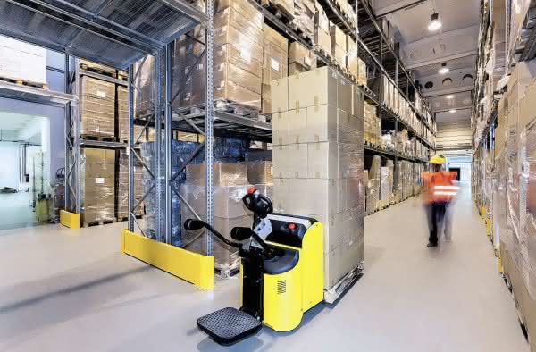 Logistics service providers: Salami for the sandwich Supreme Group