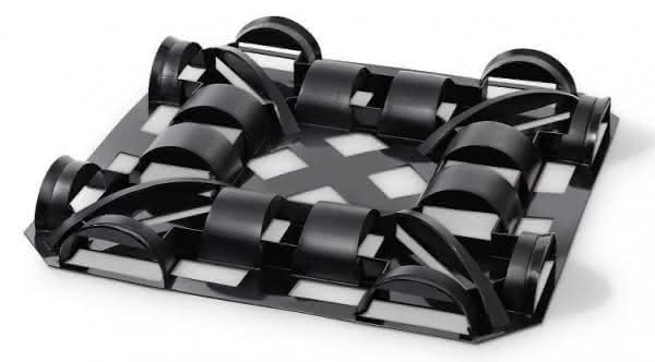 Container: Divider protects big bags from forks Cabka-IPS