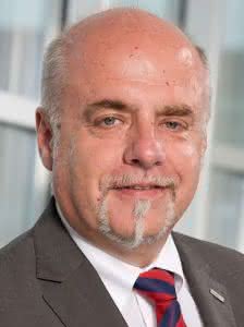 Lager- und Regalsysteme: Stabile Stütze der Intralogistik Stefan Pfeifer