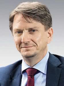 Stapler & Komponenten: Der Trend geht zum „Customizing“ Klaus Müller, Linde Material Handling