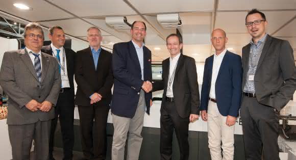 Topmeldungen: KNAPP und Technilog unterzeichnen Vertrag auf der CeMAT Projektteam