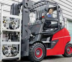 Stapler & Komponenten: Produktoffensive bei Linde Linde Safety Pilot, ein Assistenzsystem für Stapler