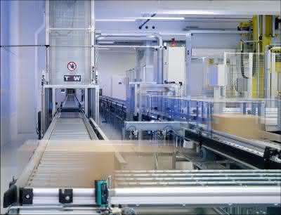 Fördertechnik & Komponenten: Fördertechnik: AKL mit neuem Behälterfördersystem