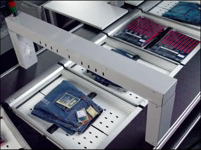 Fördertechnik & Komponenten: Technik-Trend Fördertechnik Sorter: Energie sparen, hohe Geschwindigkeiten, modularer Aufbau