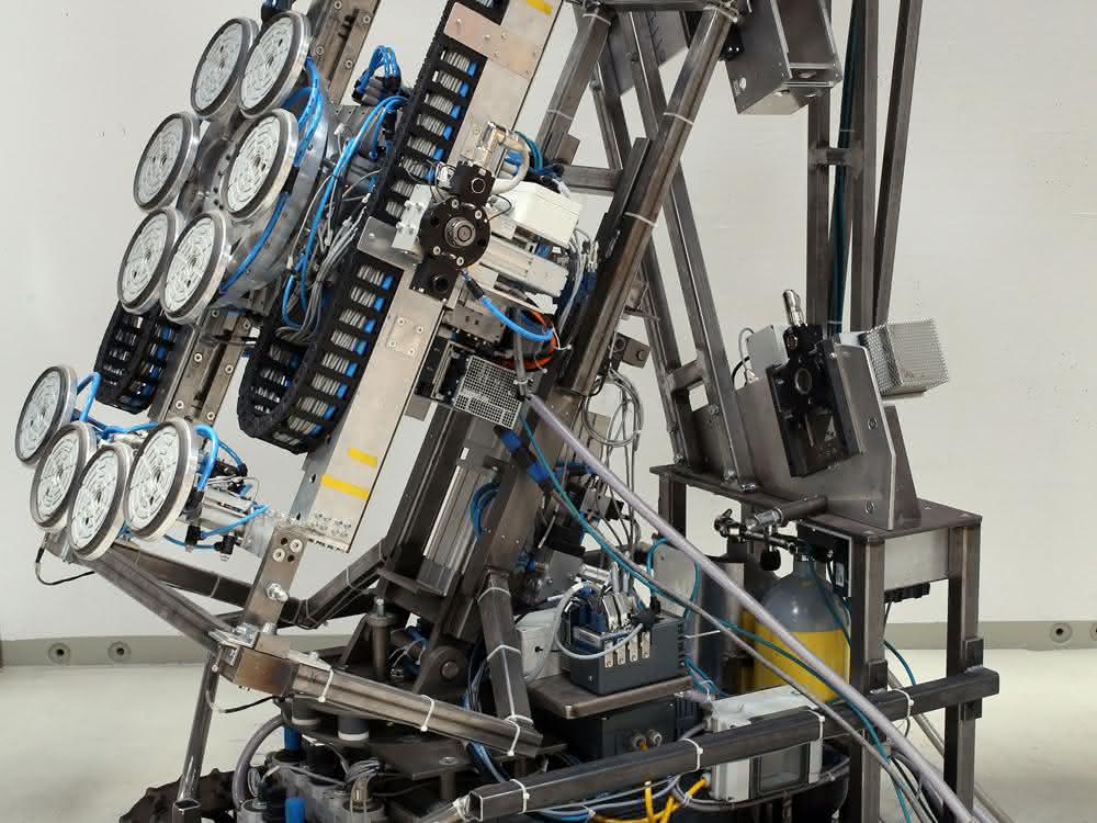 Robdekon Competence Center: Robot systems for hostile environments