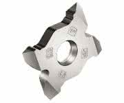 Thread turning: New geometry for indexable inserts