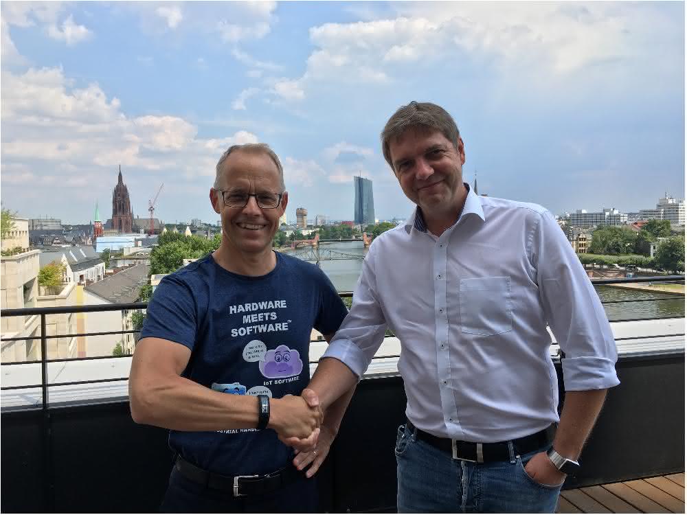 Dahlström, CEO HMS Industrial Networks (left), and Schumacher, Managing Director Beck IPC (right) Dahlström and Schumacher