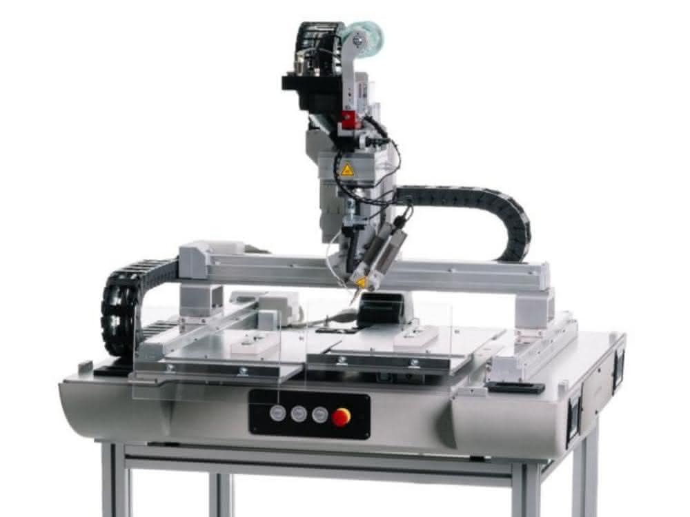 Table soldering robot