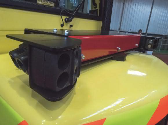 Hyster roof sensor system