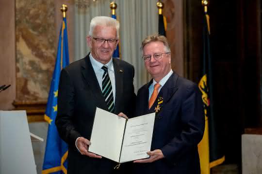 Kretschmann zeichnete Andreas Lapp aus Kretschmann zeichnete Andreas Lapp aus
