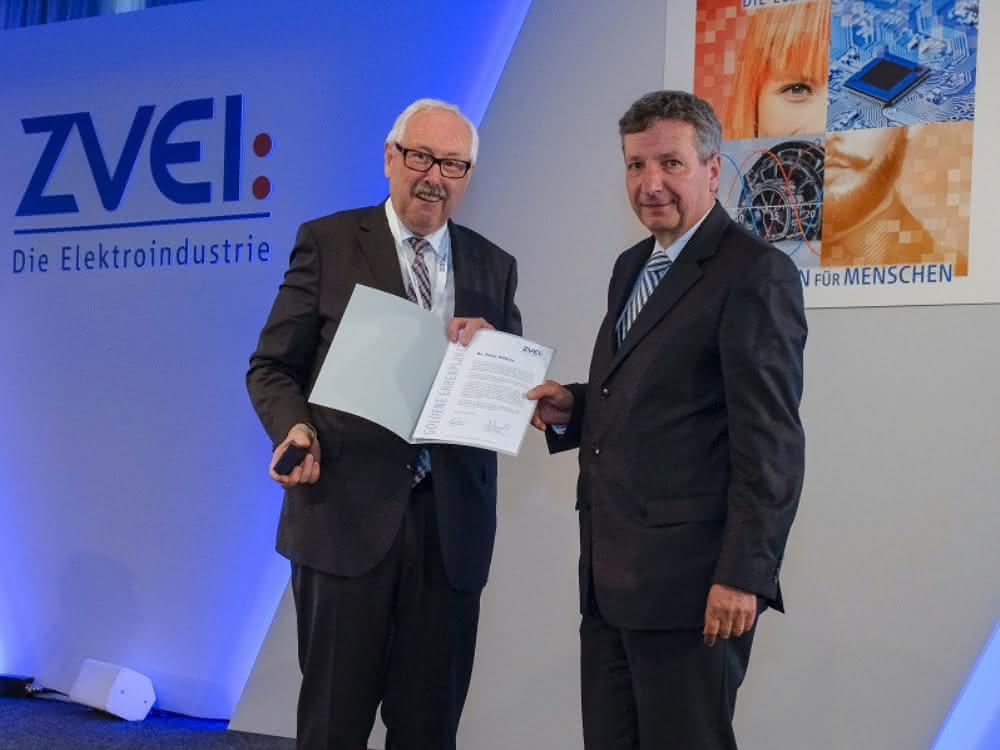 Verbindungs- und Automatisierungstechnik: Weidmüller Aufsichtsratsmitglied Dr. Peter Köhler vom ZVEI geehrt Verbindungs- und Automatisierungstechnik: Weidmüller Aufsichtsratsmitglied Dr. Peter Köhler vom ZVEI geehrt