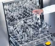 Das neue Injektorsystem EasyLoad von Miele für die schnelle, leichte und sichere Aufbereitung von Laborglas. (Bild: Miele) Das neue Injektorsystem EasyLoad von Miele für die schnelle, leichte und sichere Aufbereitung von Laborglas. (Bild: Miele)