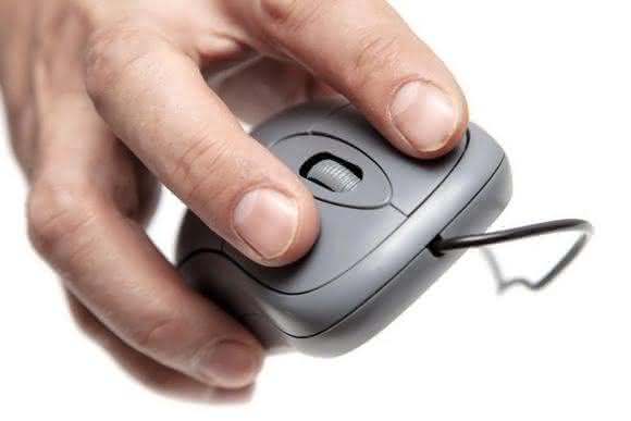 Hand mit Computermaus